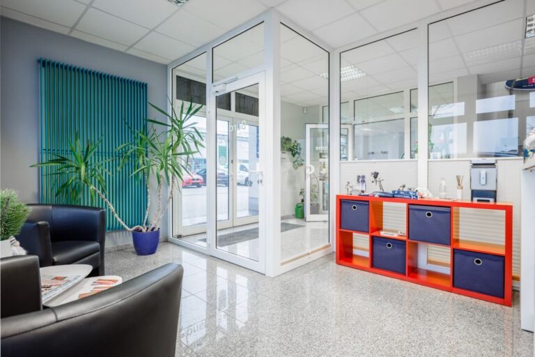 Empfang und Annahme bei Fix Auto Cottbus